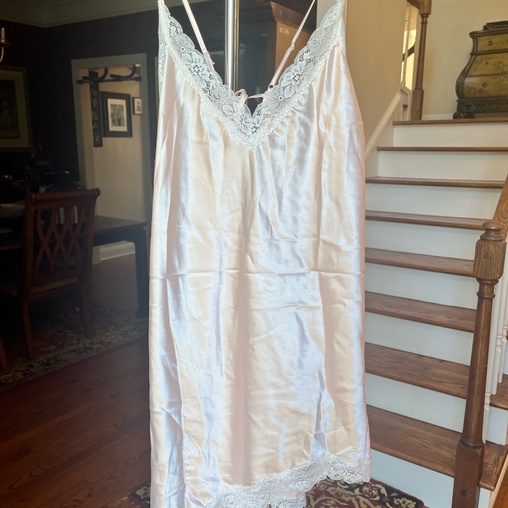 Elegant Lace Trim Satin Nightgown by Cheibear Sz XL
